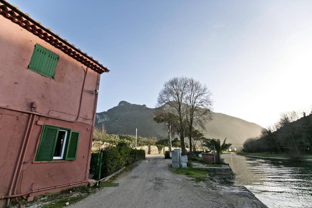 Proprieta Scalfati Villa Sabaudia Exterior photo