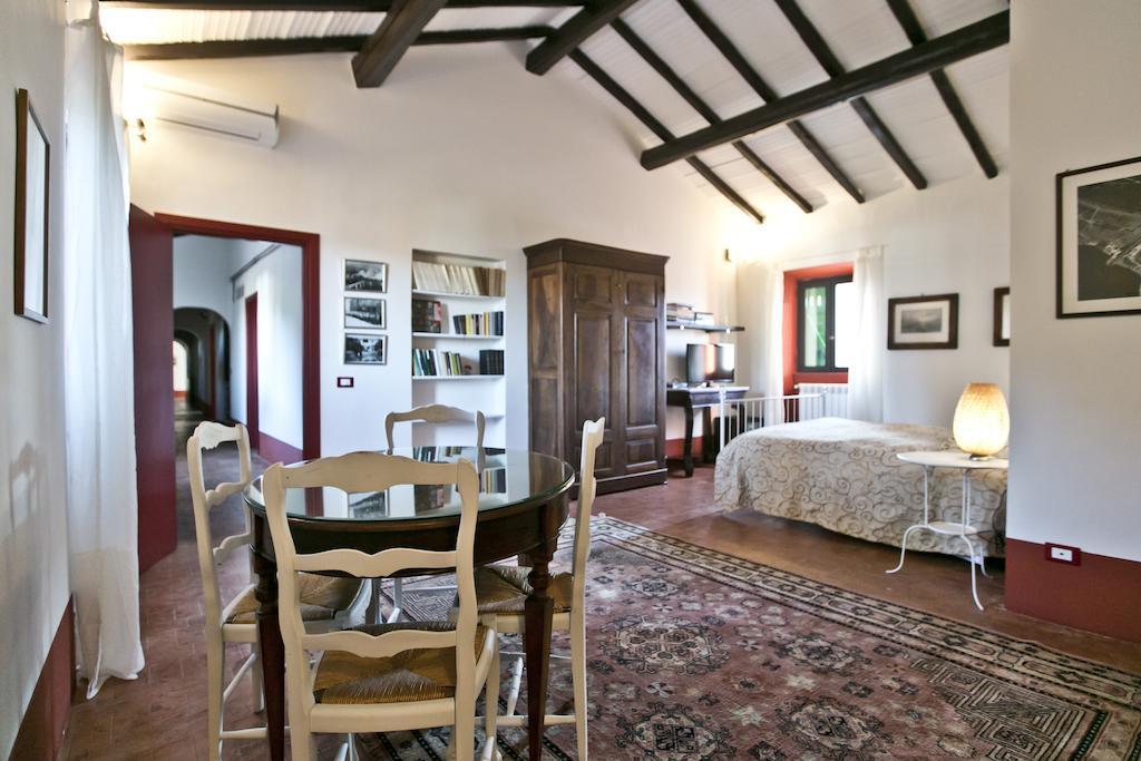 Proprieta Scalfati Villa Sabaudia Room photo