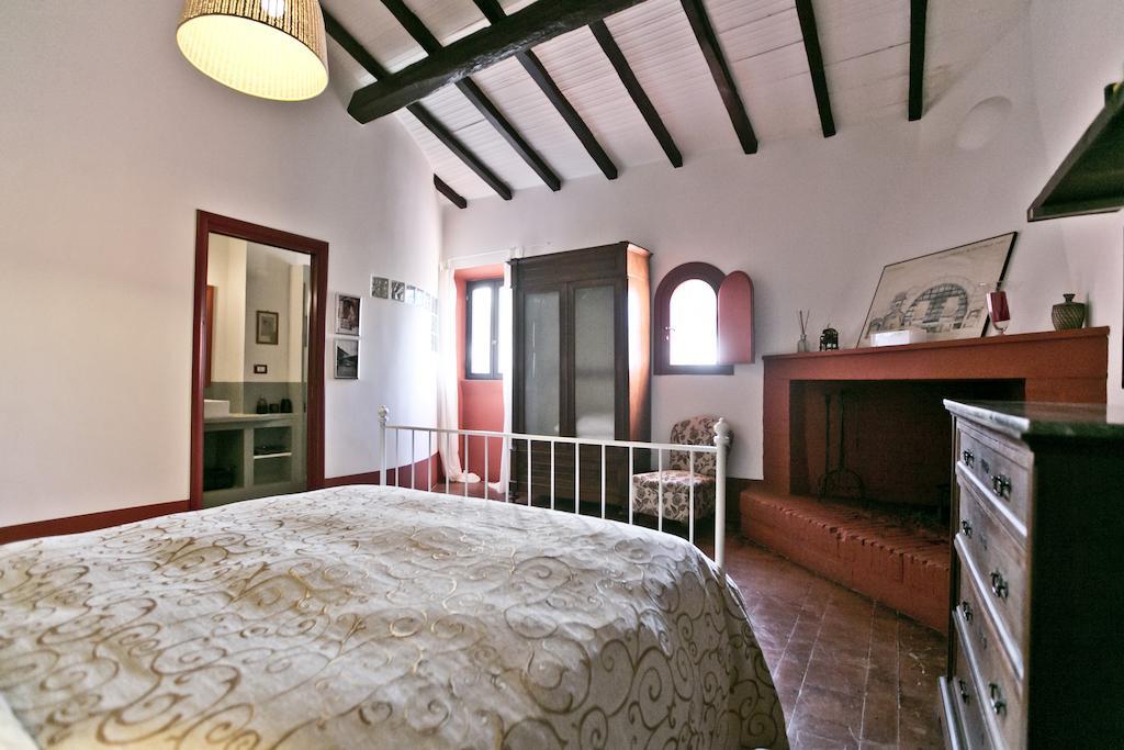 Proprieta Scalfati Villa Sabaudia Room photo